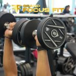 Mana Yang Lebih Baik untuk Pemula: Kettlebell atau Dumbbell? Fungsi, Manfaat, dan Tips Memilih