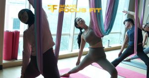 5 Pose Yoga untuk Membantu Mengatasi Frozen Shoulder